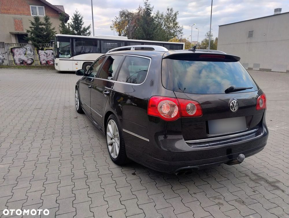 Volkswagen Passat Variant 2.0 TDI DPF DSG R-Line Edition - 4