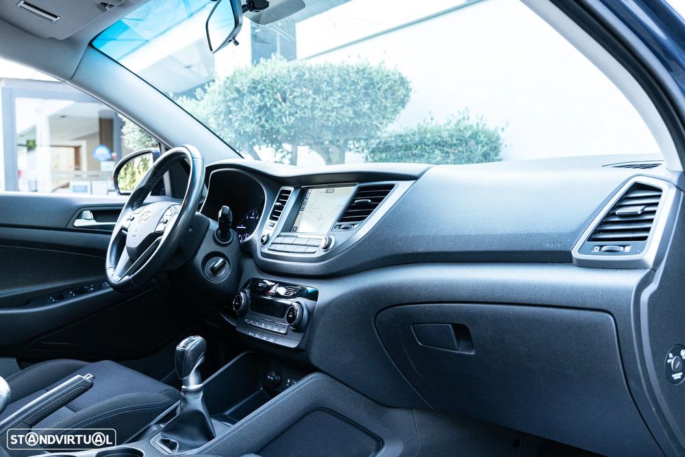 Hyundai Tucson 1.7 CRDi Executive - 23