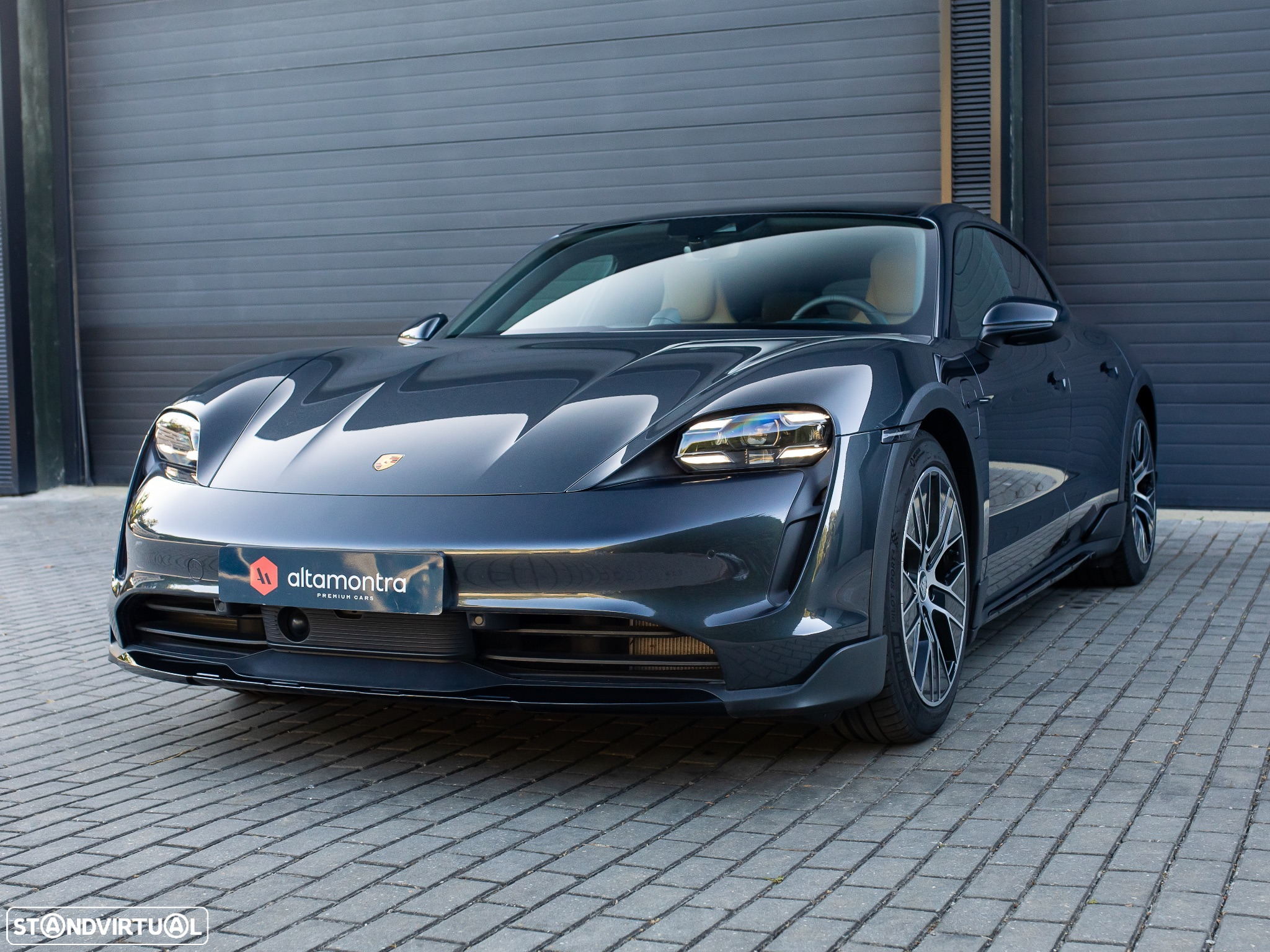 Porsche Taycan Cross Turismo 4S - 4