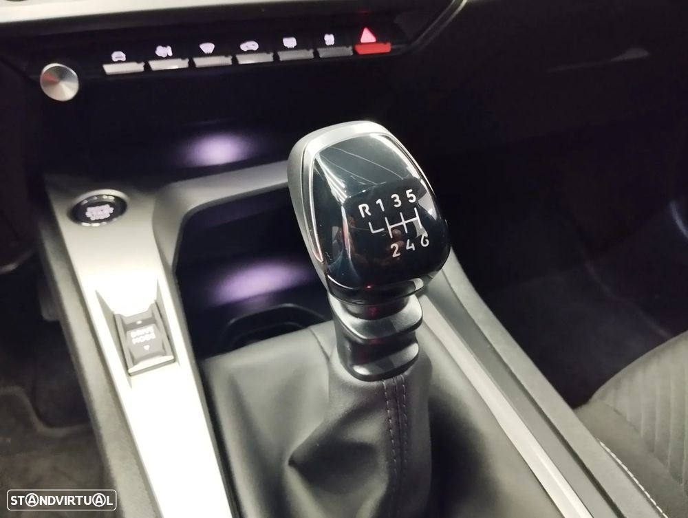 Peugeot 308 1.2 PureTech Active Pack - 31