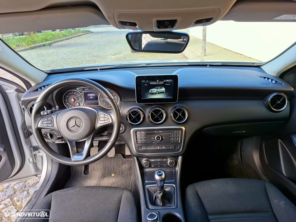 Mercedes-Benz A 180 - 13