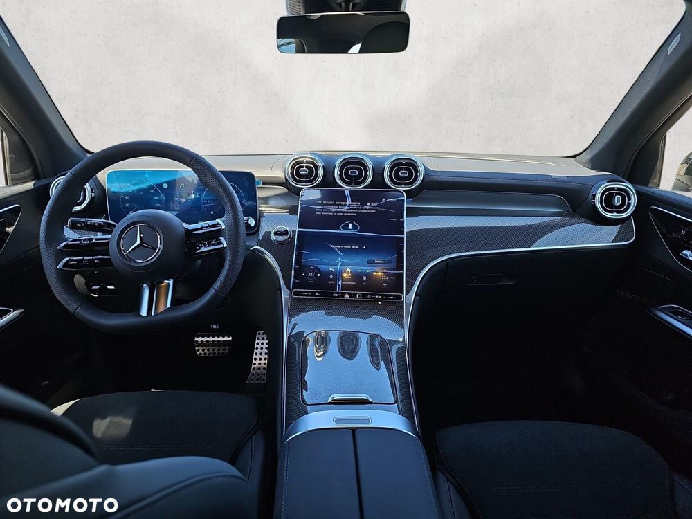 Mercedes-Benz GLA - 14