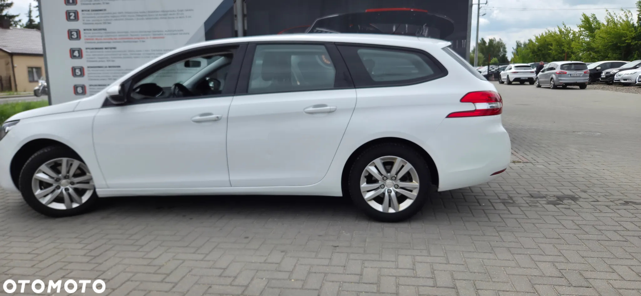 Peugeot 308 130 e-THP Stop & Start Allure - 17