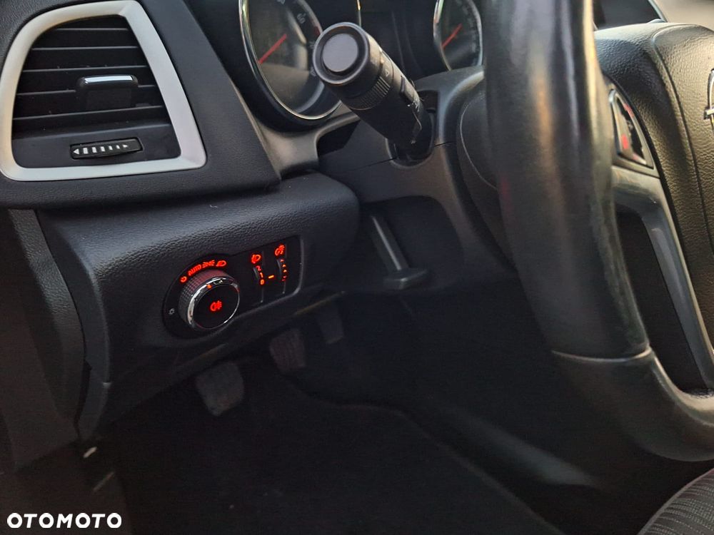 Opel Astra 1.4 Turbo Color Edition - 15