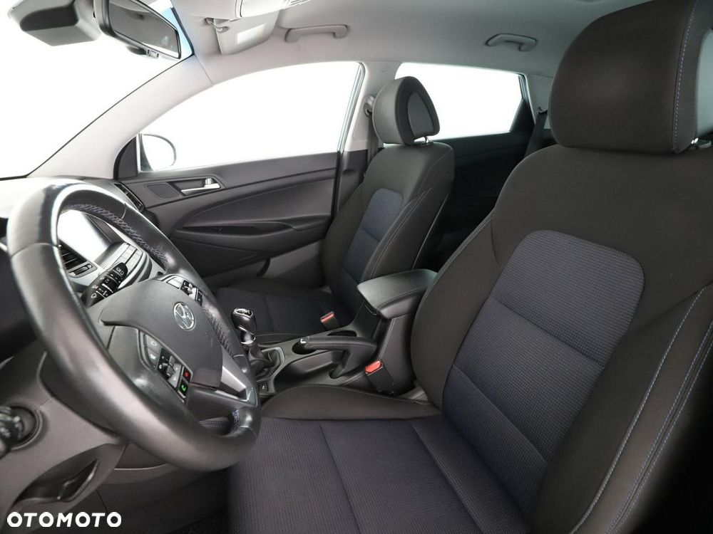 Hyundai Tucson 2.0 CRDI BlueDrive Style 2WD - 14