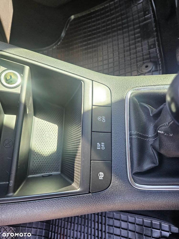Volkswagen Golf Plus 1.6 TDI BlueMot Comfortline - 12