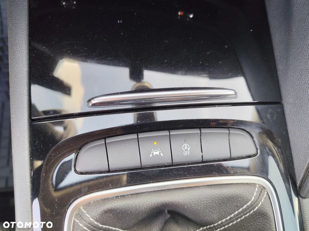 Opel Insignia - 33