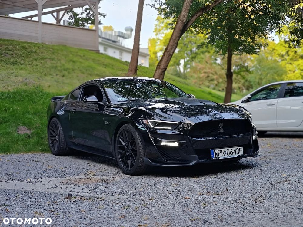 Ford Mustang 5.0 V8 GT - 4