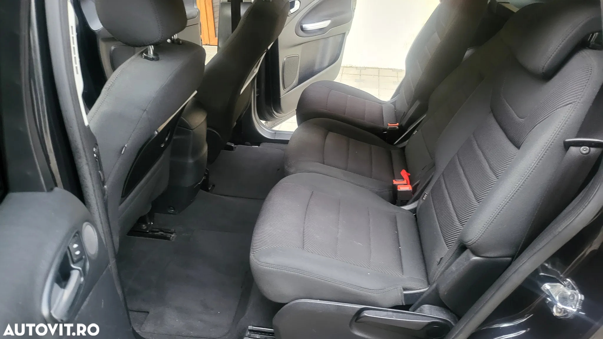 Ford S-Max 2.0 TDCi Titanium - 36