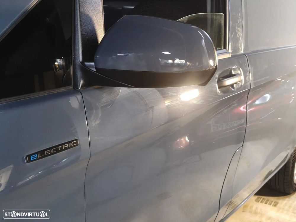 Mercedes-Benz eVito Tourer Extra-Longa PRO - 6