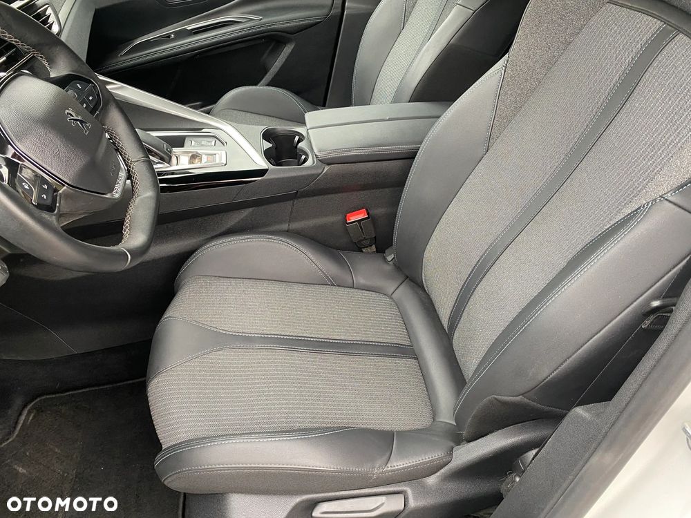 Peugeot 3008 1.2 PureTech GPF Allure S&S EAT8 - 14