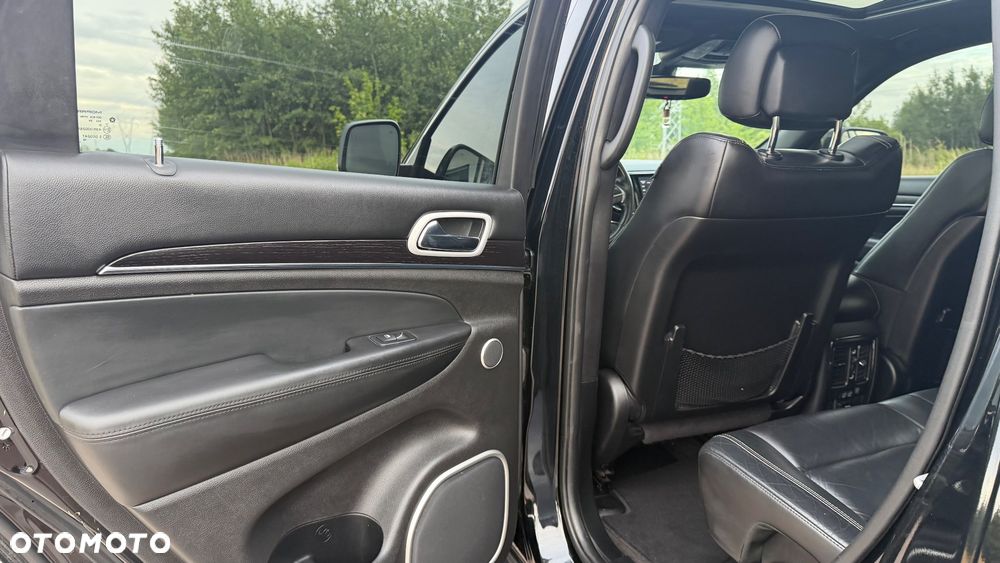 Jeep Grand Cherokee - 15