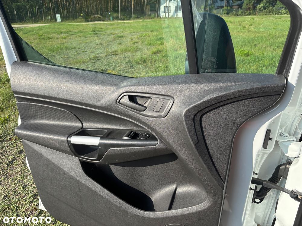 Ford Transit Connect - 9
