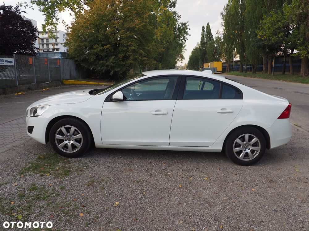 Volvo S60 D2 - 8