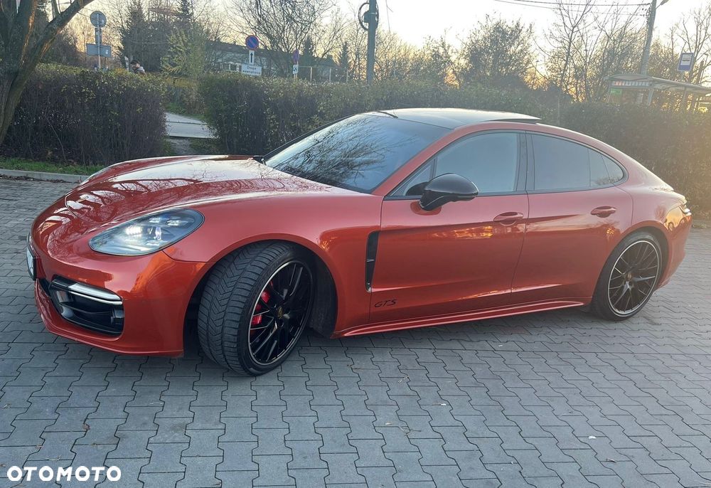 Porsche Panamera GTS - 4