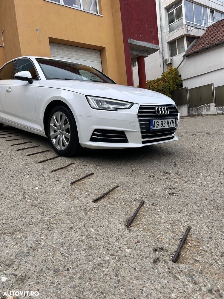 Audi A4 35 TFSI S tronic - 2