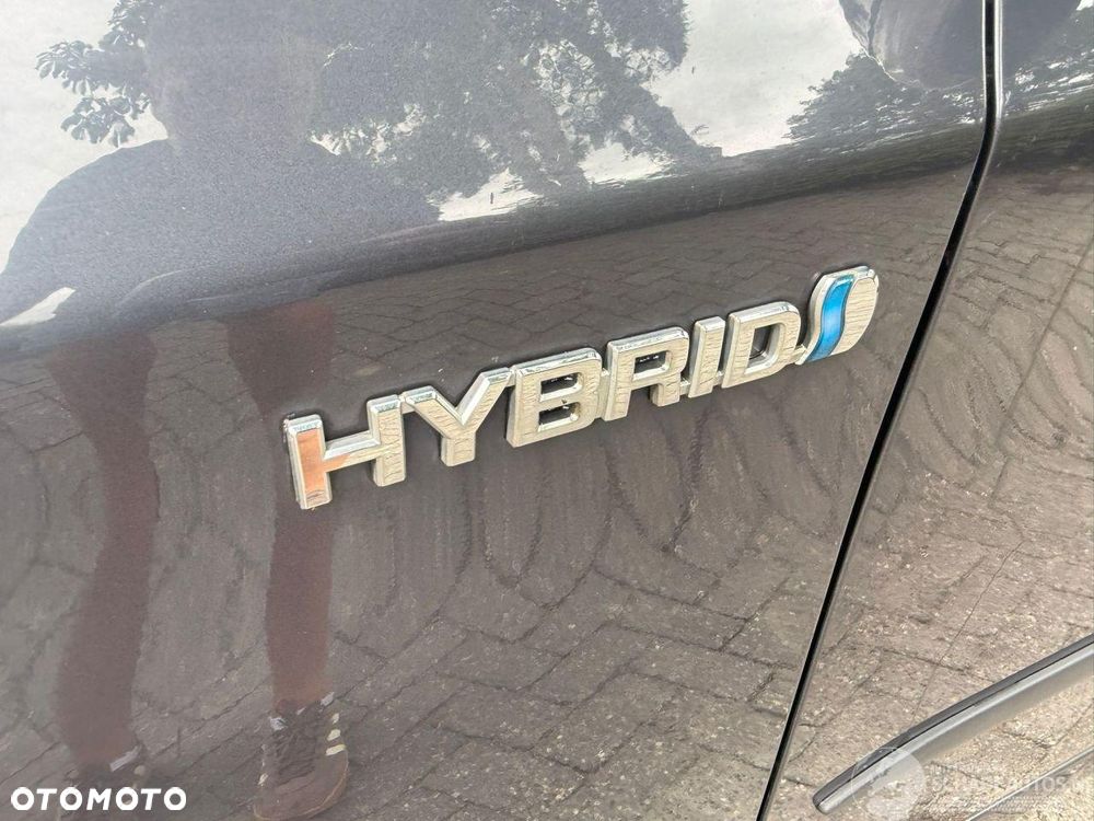 Toyota Prius (Hybrid) Executive - 18