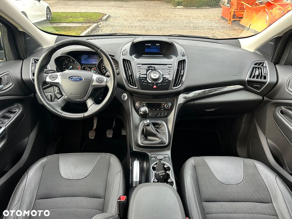 Ford Kuga 2.0 TDCi 4x4 Titanium - 25