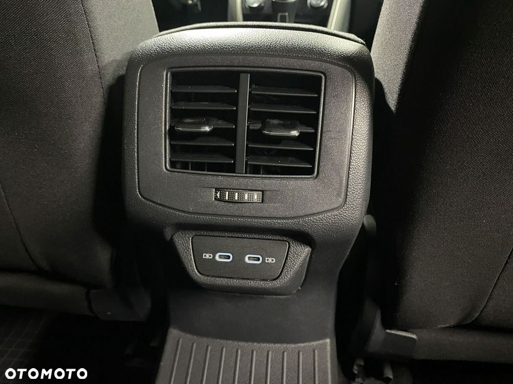 Volkswagen T-Roc - 18