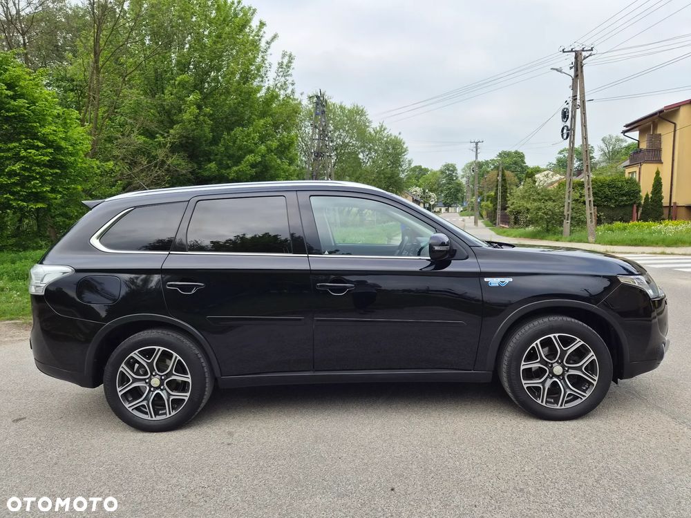 Mitsubishi Outlander - 21