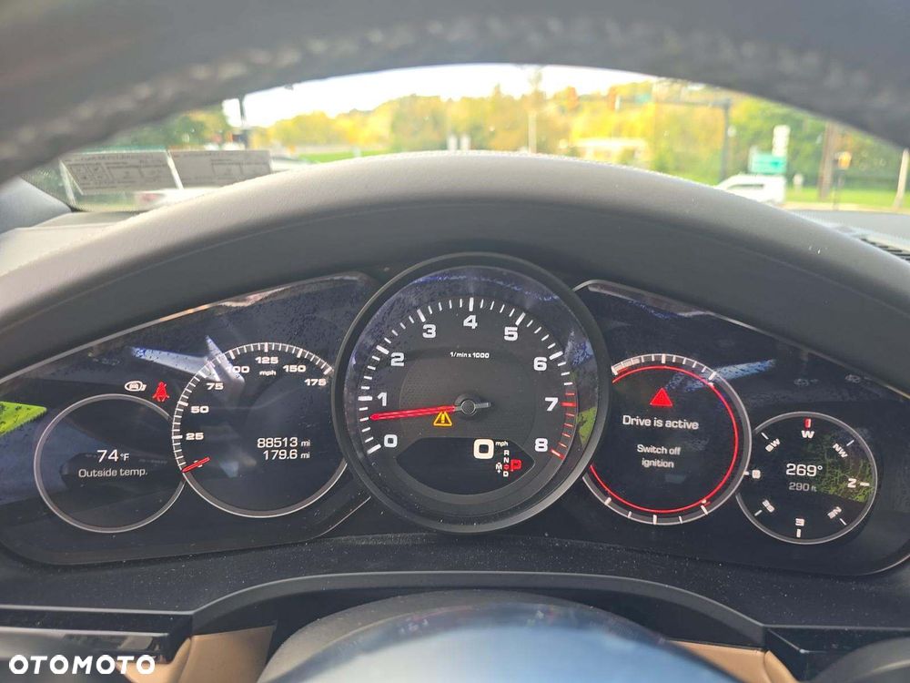 Porsche Cayenne Standard - 9