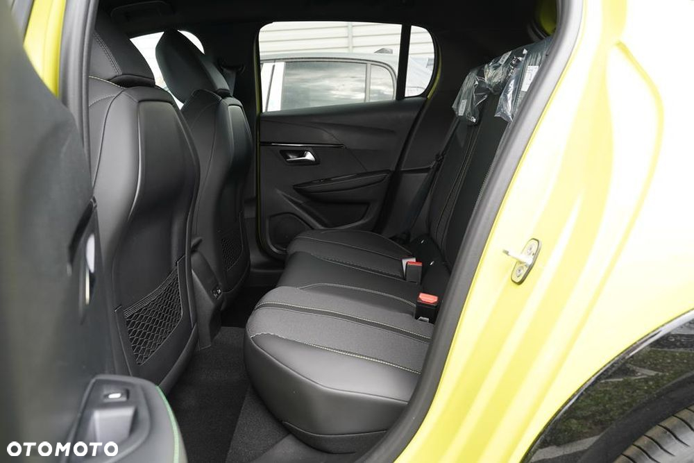 Peugeot 208 1.2 mHEV GT - 9