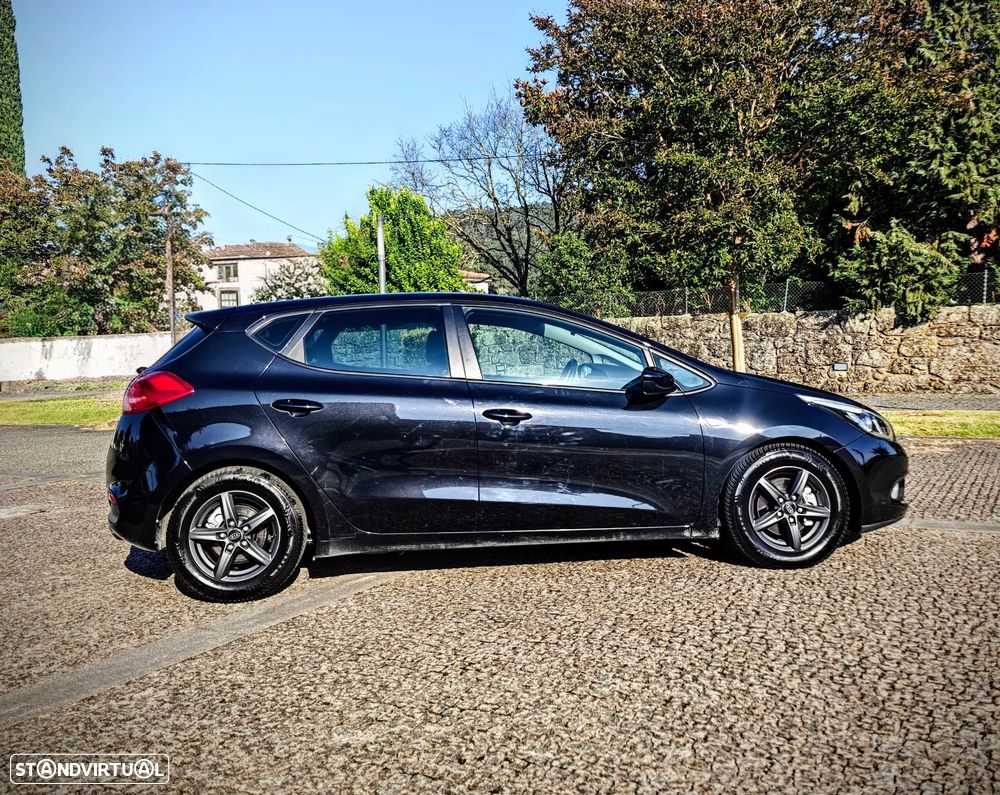 Kia Ceed 1.4 CRDi 90 Spirit - 19