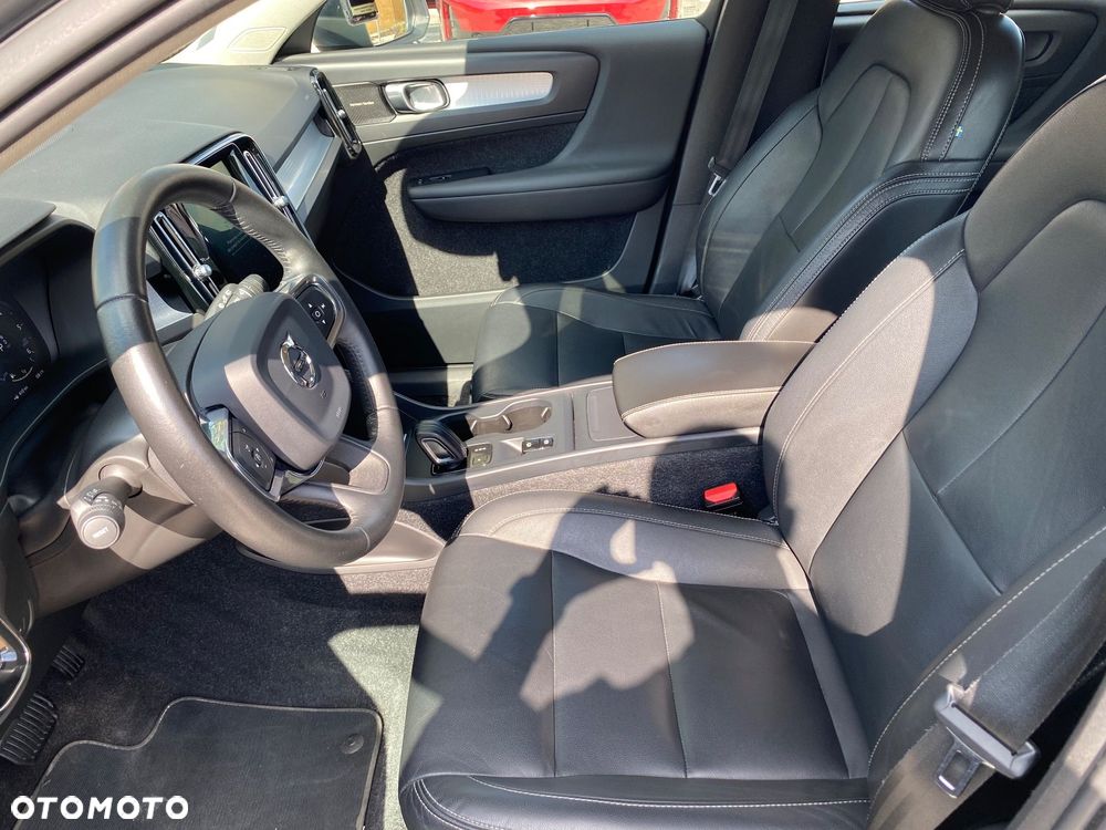 Volvo XC 40 D4 AWD Momentum Pro - 16