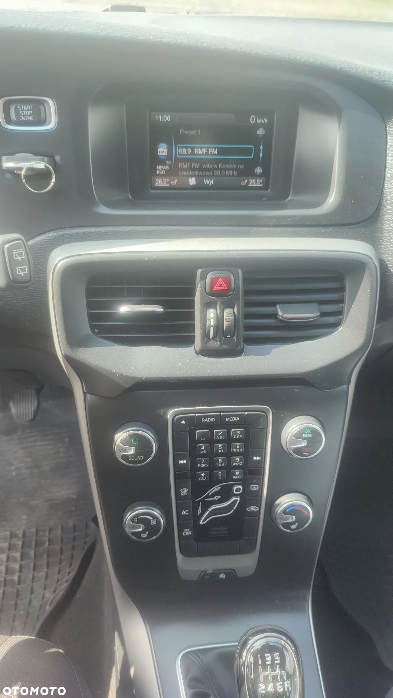 Volvo V40 T2 Momentum - 14