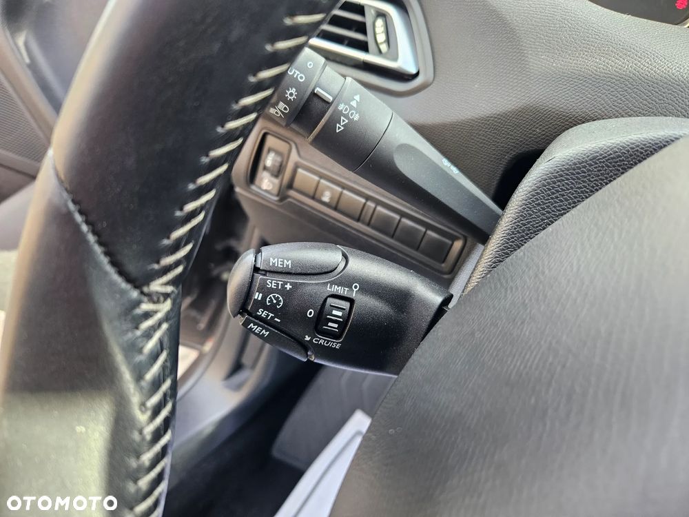 Peugeot 308 - 31