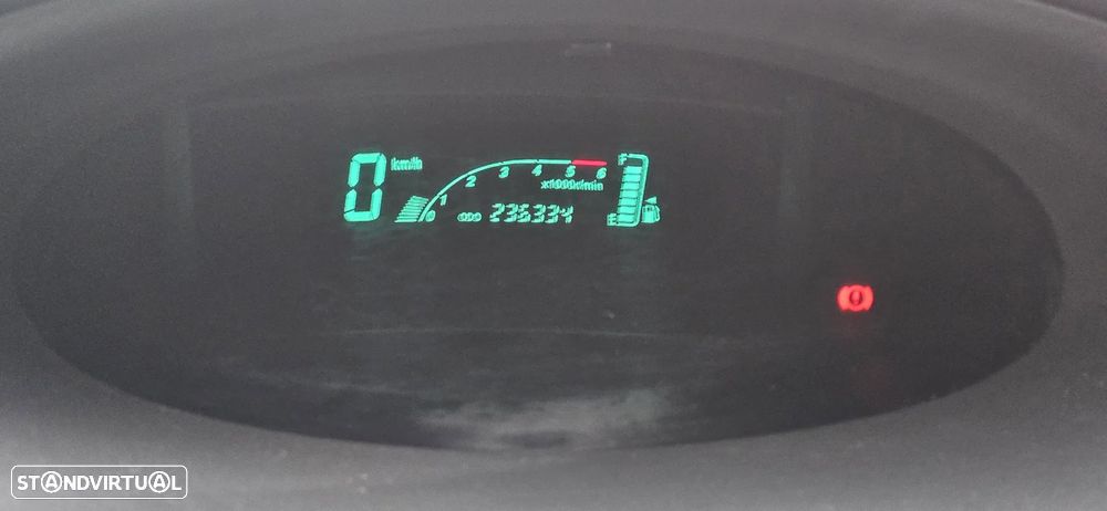 Toyota Yaris 1.4 D-4D Sol AC - 10