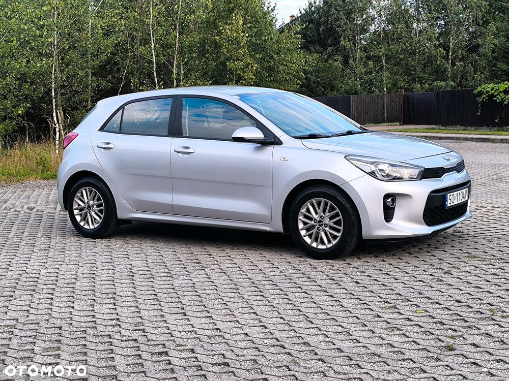 Kia Rio 1.2 L - 3