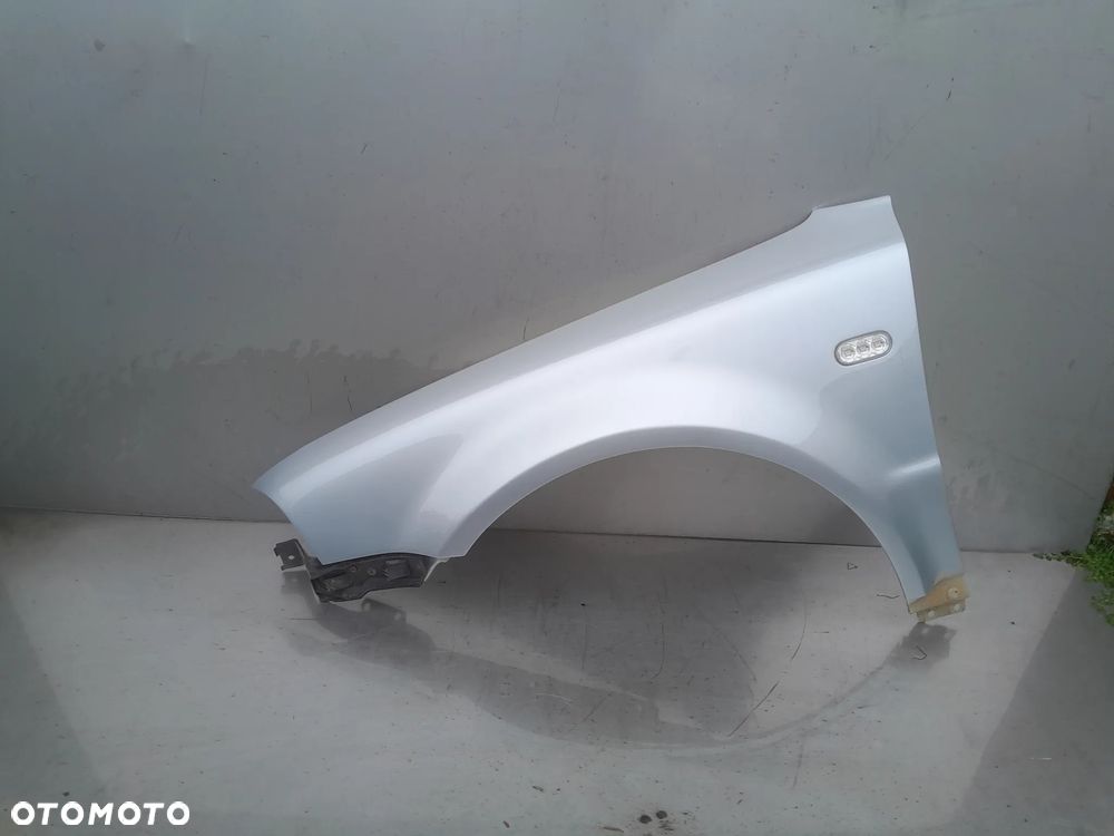 błotnik VW Passat B5 FL LA7W - 1