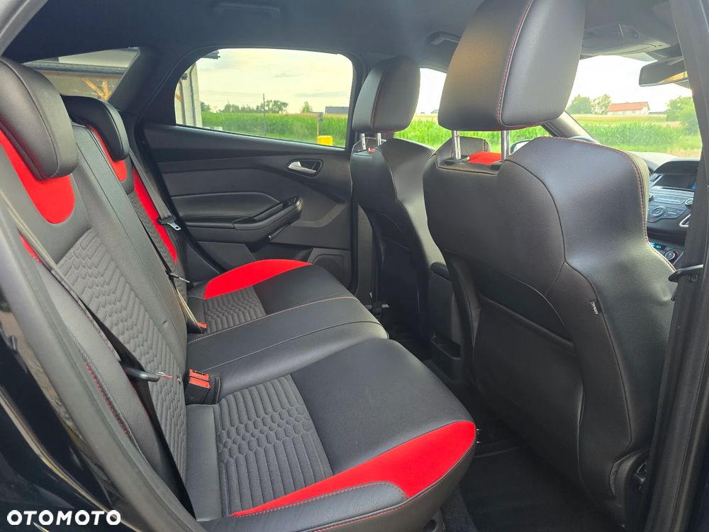 Ford Focus 2.0 EcoBoost ST mit Leder-Exclusiv-Paket - 30