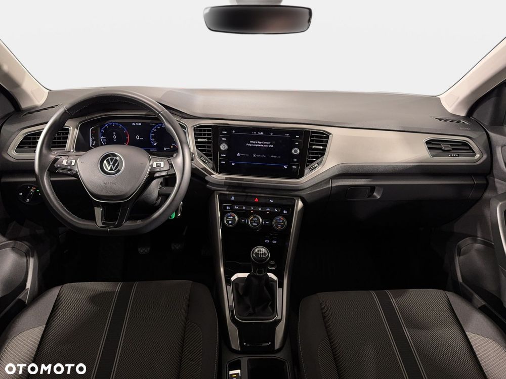 Volkswagen T-Roc - 16