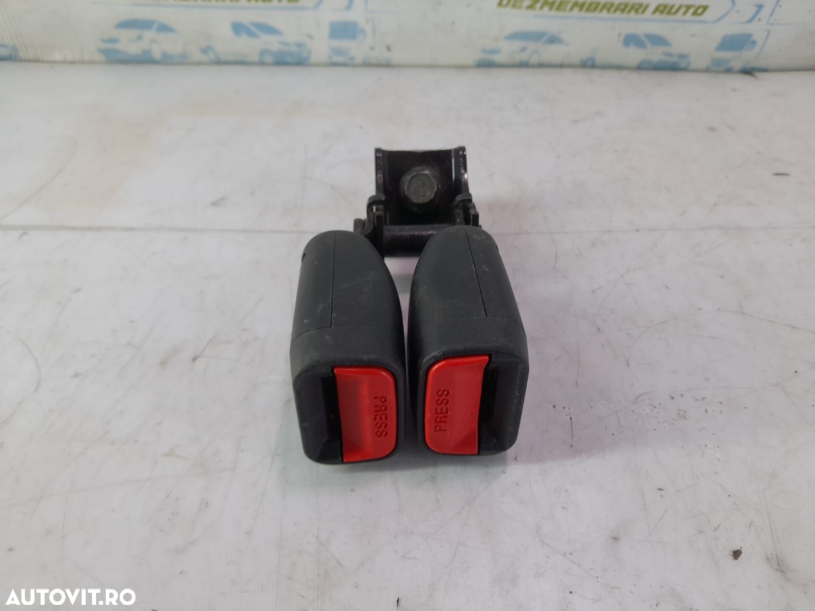 Pretensioner centura spate 1K06897083 Hyundai ix35 1 [2009 - 2013] 2. - 1