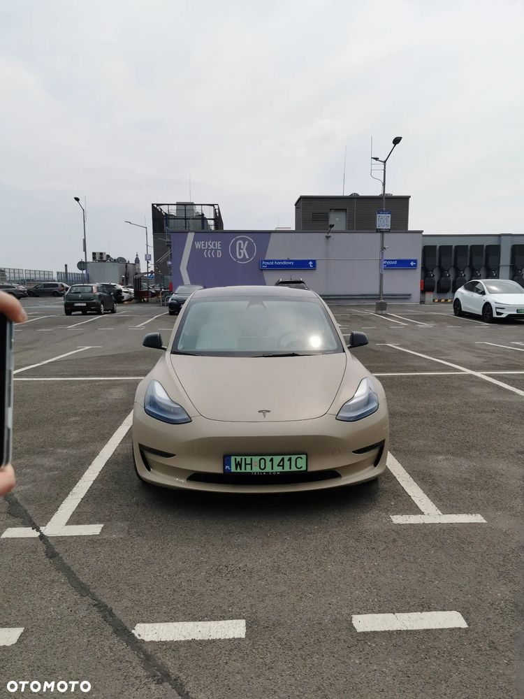 Tesla Model 3 AWD - 2