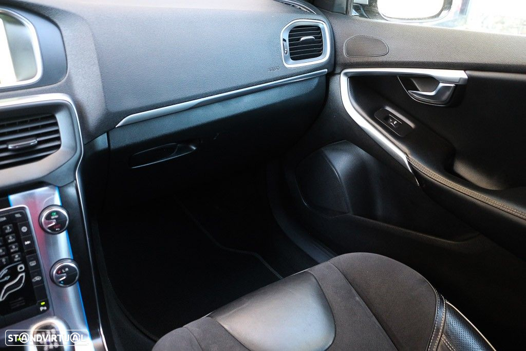 Volvo V40 1.6 D2 Eco R-Design - 20