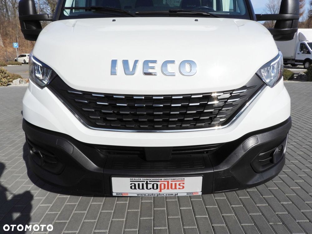 Iveco DAILY 35S16 CONNECT KONTENER WINDA 8 PALET TEMPOMAT NAWIGACJA LEDY AUTOMAT HI-MATIC KLIMATYZACJA  160KM - 16