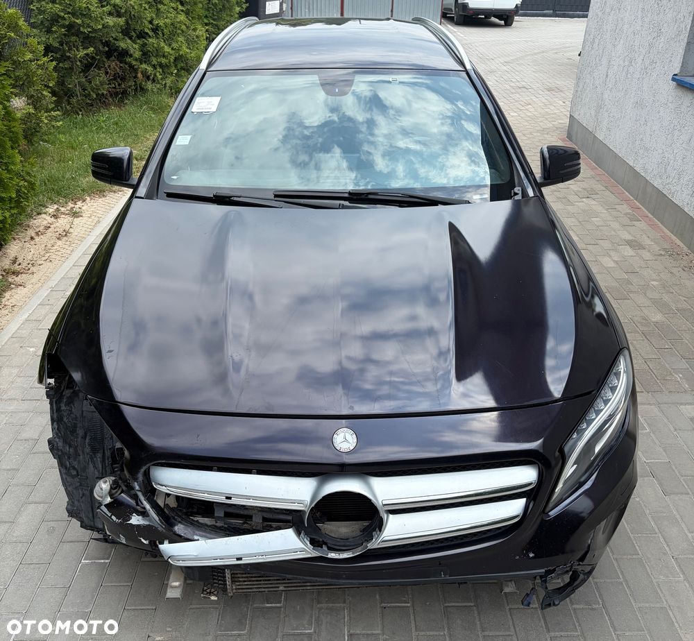 Mercedes-Benz GLA 220 d 4Matic 7G-DCT Style - 4