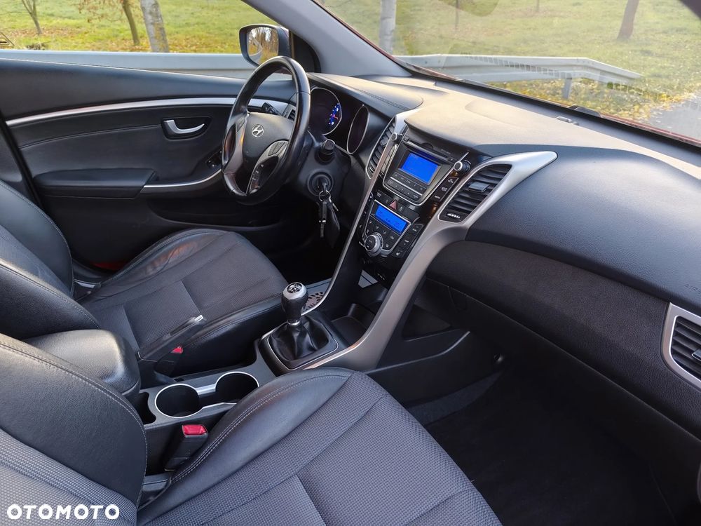 Hyundai i30 1.4 Intro Edition - 8