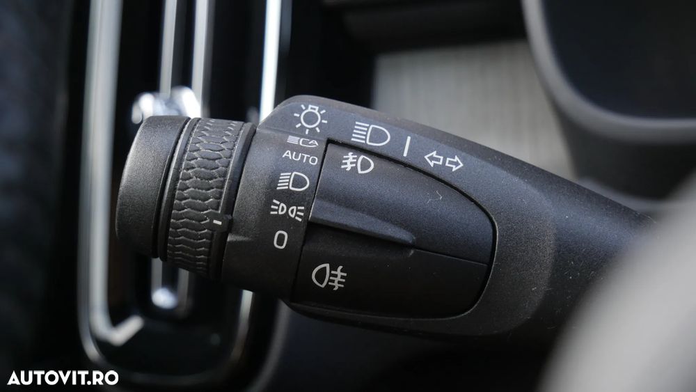 Volvo XC 40 T5 Twin Engine DKG Inscription - 24
