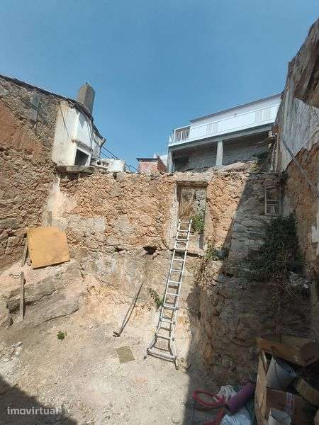 Moradia T4  em  Ruína - Pedrógão/Penamacor - Grande imagem: 2/12