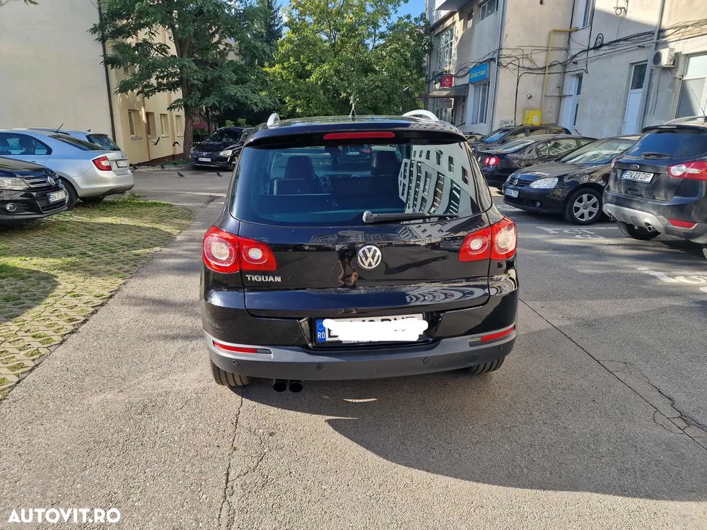 Volkswagen Tiguan - 12