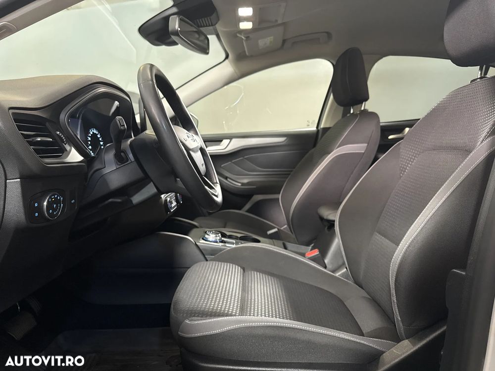 Ford Focus - 22