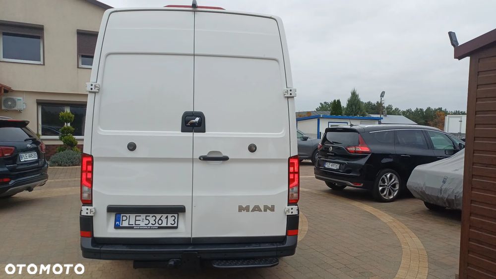 Volkswagen Crafter  - L4 H3 - 20