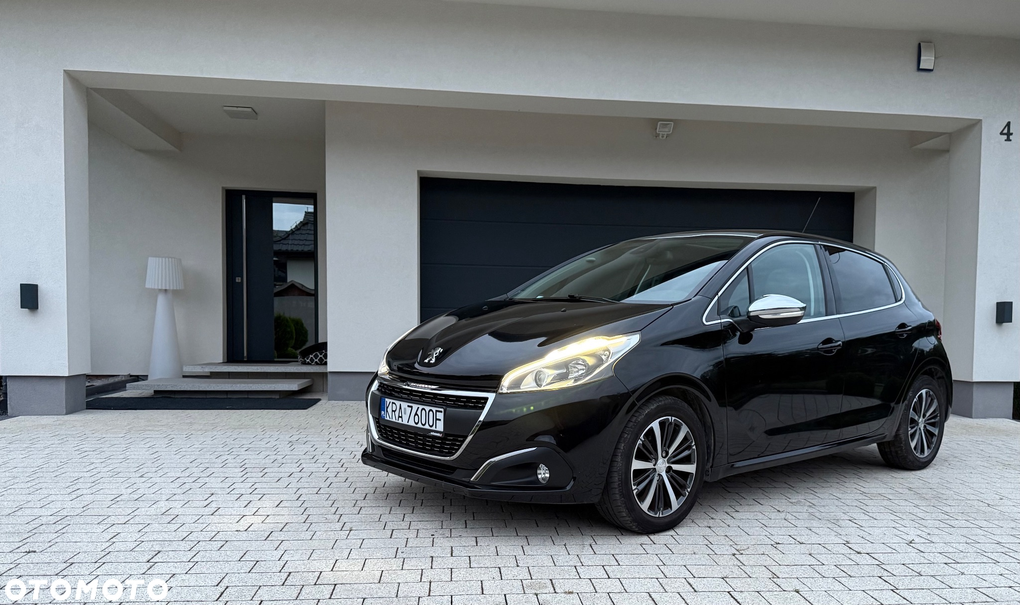 Peugeot 208 1.2 PureTech GPF Allure S&S - 5