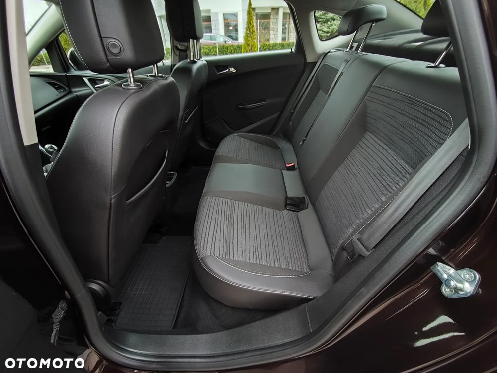 Opel Astra - 18