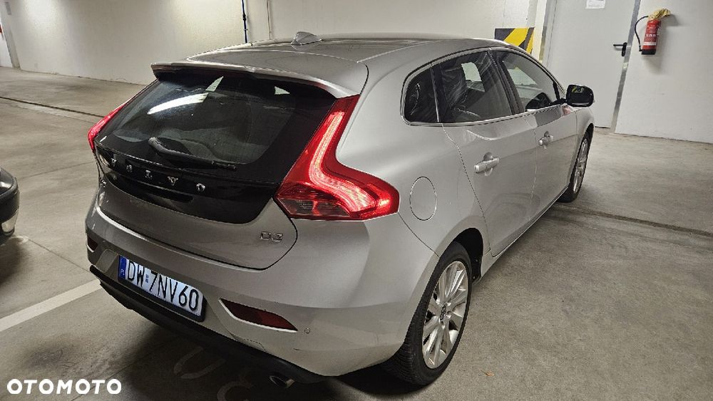 Volvo V40 2012 photo 3