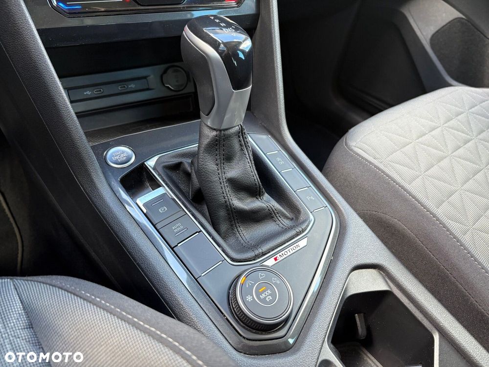 Volkswagen Tiguan - 26